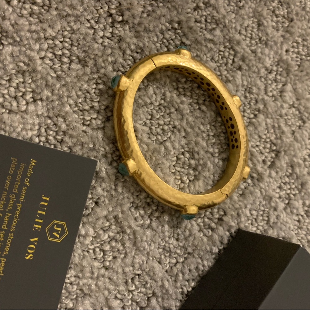 Julie Vos Catalina Hinge Cuff - Picture 7 of 11